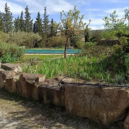 Le Rocher Au Thym Hébergement de vacances *